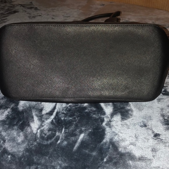 🤗Henri Bendel - Picture 7 of 7